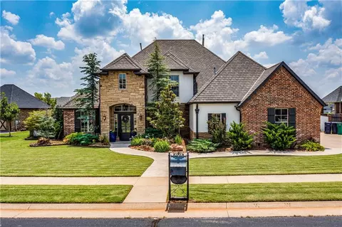 8308 NW 134th Ter, Oklahoma City, OK 73142