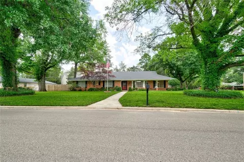 1005 Walnut Rd, Norman, OK 73072