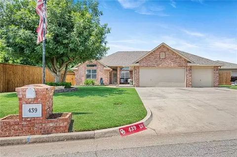 439 Sage Brush Rd, Yukon, OK 73099