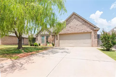 1717 Woody Ln, Edmond, OK 73003