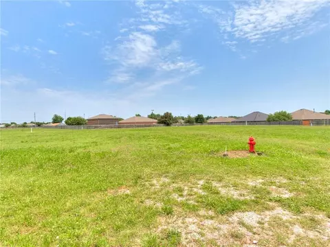 S Eastern Avenue, Moore, OK 73069 photo 9