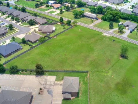 S Eastern Avenue, Moore, OK 73069 photo 2