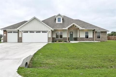 26737 Chisholm Trl, Blanchard, OK 73010