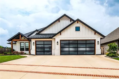 13301 Cobblestone Curve Rd, Oklahoma City, OK 73142
