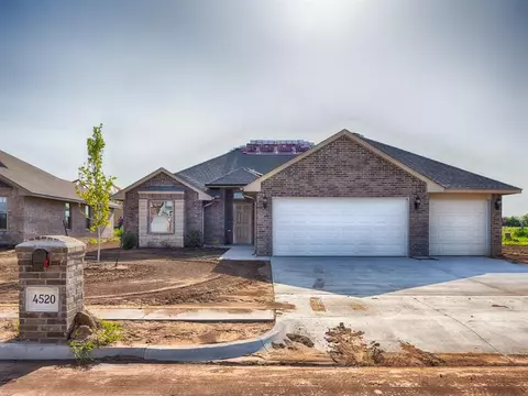 4520 Adobe Ct, Yukon, OK 73099