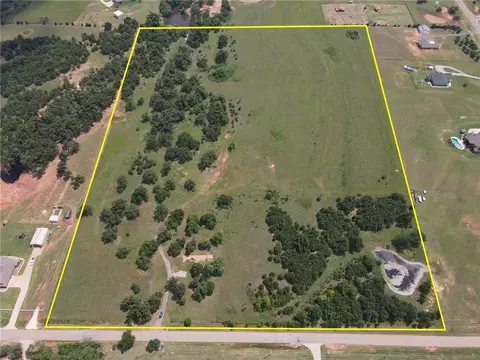 1001 W Seward Rd, Guthrie, OK 73044