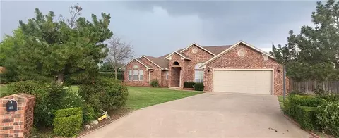 817 Jamestown Dr, Altus, OK 73521