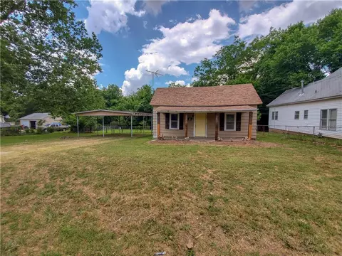 616 N Oklahoma Ave, Shawnee, OK 74801
