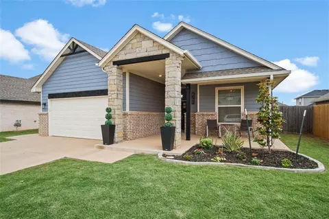8205 NW 151st St, Edmond, OK 73013