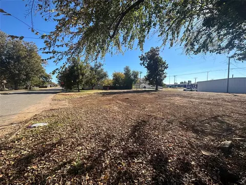 600 W 2nd St, Edmond, OK 73003