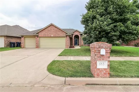 613 SW 158th Ter, Oklahoma City, OK 73170