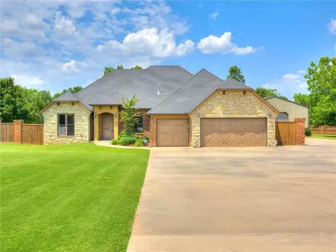13001 SW 47th St, Mustang, OK 73064