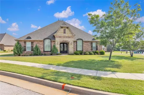 8605 NW 155th Pl, Edmond, OK 73013
