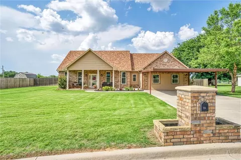 15 Fairway Dr, Sayre, OK 73662
