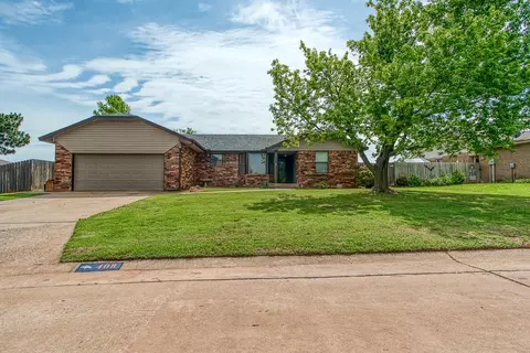 408 Shawn Dr, Okarche, OK 73762