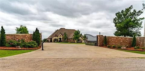 2715 W Eseco Rd, Cushing, OK 74023
