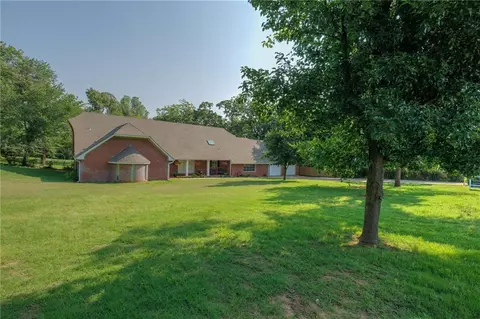 2605 Old Farm Rd, Edmond, OK 73013