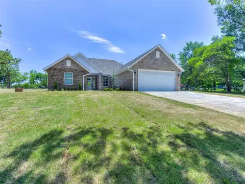 12410 NE 28th St, Choctaw, OK 73020