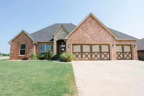 6201 Oxnard St, Edmond, OK 73034