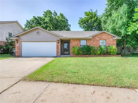 3220 Swan Hollow Dr, Norman, OK 73072