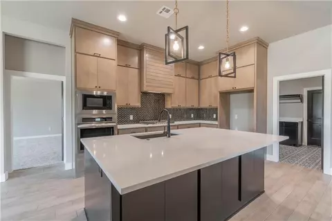 1043 Colonial Ave, Tuttle, OK 73089 photo 9