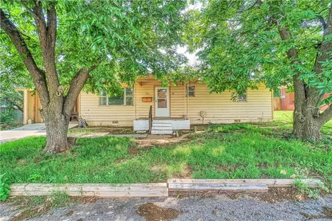 406 N Bryan Ave, Mangum, OK 73554