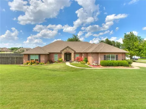 1201 Stone Crest Dr, Edmond, OK 73034