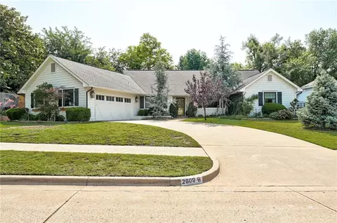 2609 Barry Switzer Ave, Norman, OK 73072