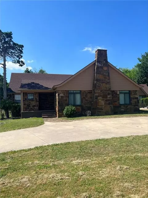 3730 NE 36th St, Oklahoma City, OK 73121