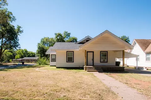 329 S Cherry St, Pauls Valley, OK 73075