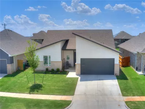 15909 Capri Ln, Edmond, OK 73013
