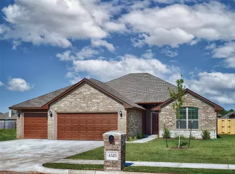 4525 Adobe Ct, Yukon, OK 73099