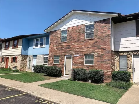 8161 NW 23rd St, Oklahoma City, OK 73127