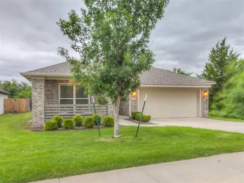 15720 Rosedown Dr, Moore, OK 73170
