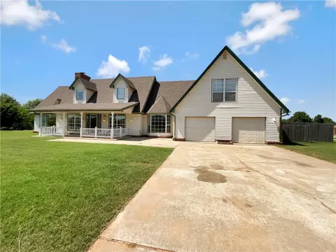 1433 W Whippoorwill Way, Mustang, OK 73064