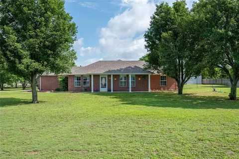 102 Ashley Dr, Shawnee, OK 74804