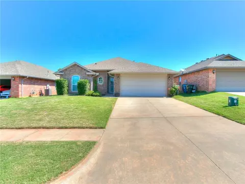 10819 SE 27th St, Midwest City, OK 73130
