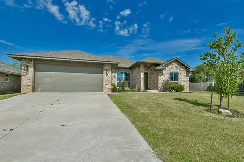 4200 Caracara Ct, Norman, OK 73072