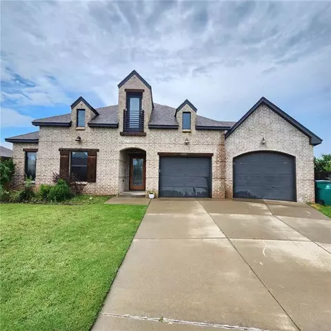 17809 Black Hawk Cir, Edmond, OK 73012