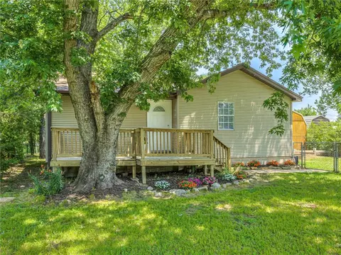 405 S Spruce St, Kellyville, OK 74039