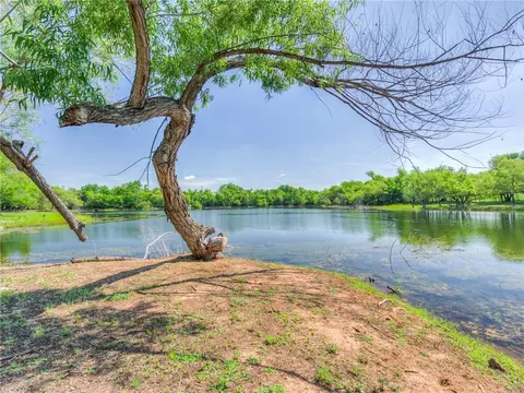 000 SE 32nd St, Newcastle, OK 73065