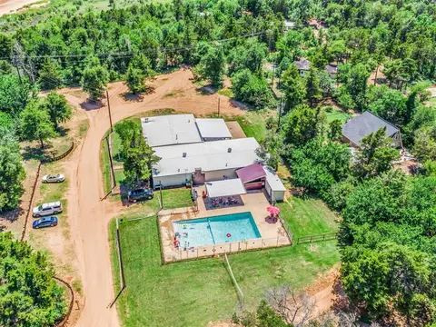 241 Squirrel Rd, Crescent, OK 73028 photo 3