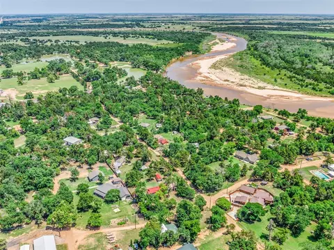 241 Squirrel Rd, Crescent, OK 73028 photo 2