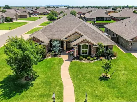 920 Isabella Ln, Altus, OK 73521