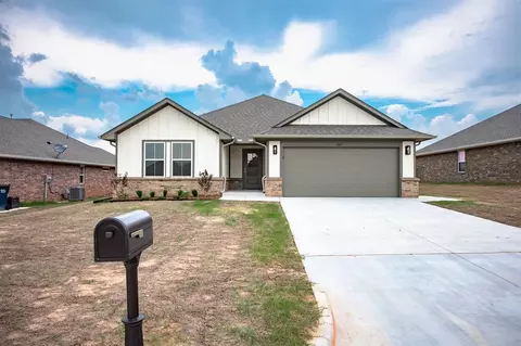 4307 Eloise Dr, Shawnee, OK 74804