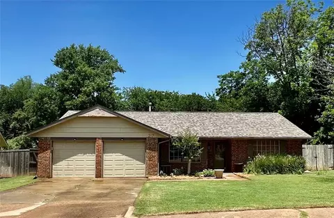 217 Woodside Dr, Norman, OK 73071