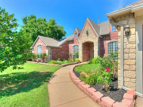 16605 Thorton Ln, Edmond, OK 73012