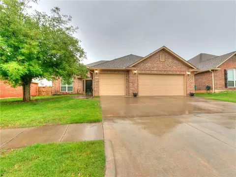 2605 SE 94th Cir, Moore, OK 73160