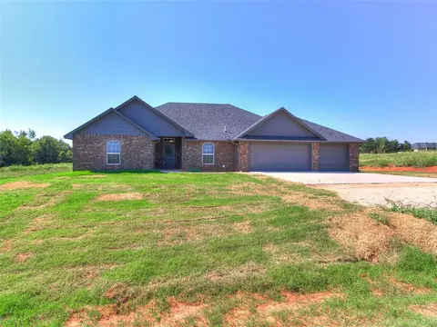 6901 Whirlaway Run, Guthrie, OK 73044