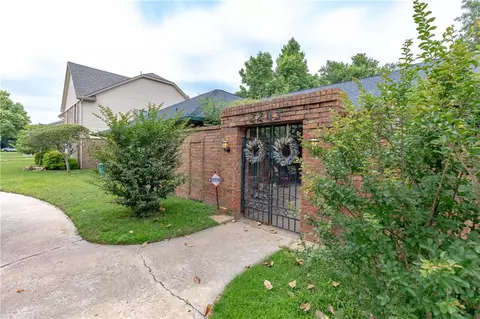2203 Parkland Way, Norman, OK 73069
